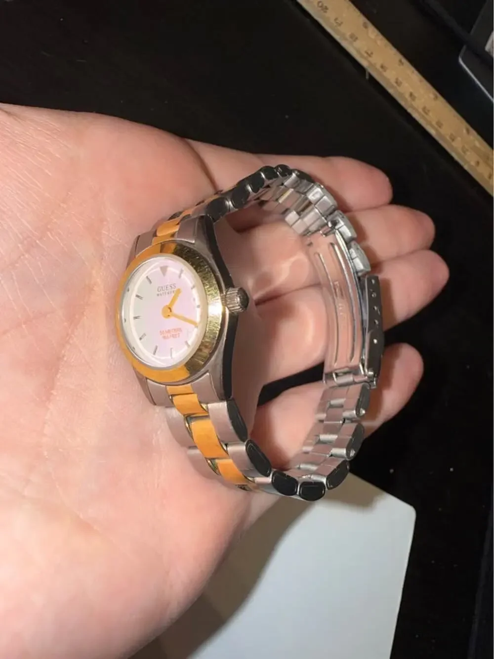 Guess Quartz Women's Watch, White Dial, Stainless Steel Band 50m Water Resistant